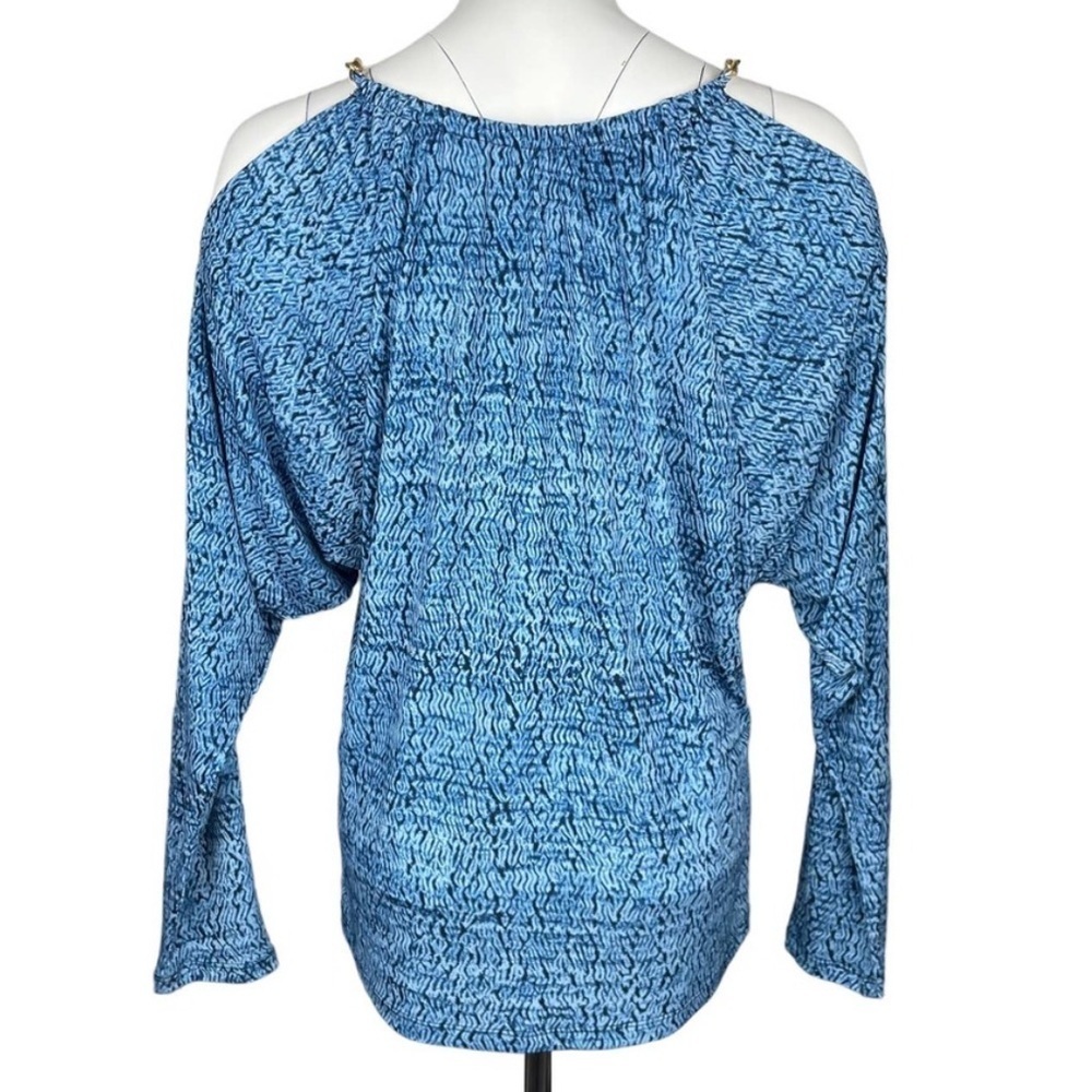 Cold Shoulder Chain Top - Picture 5 of 5